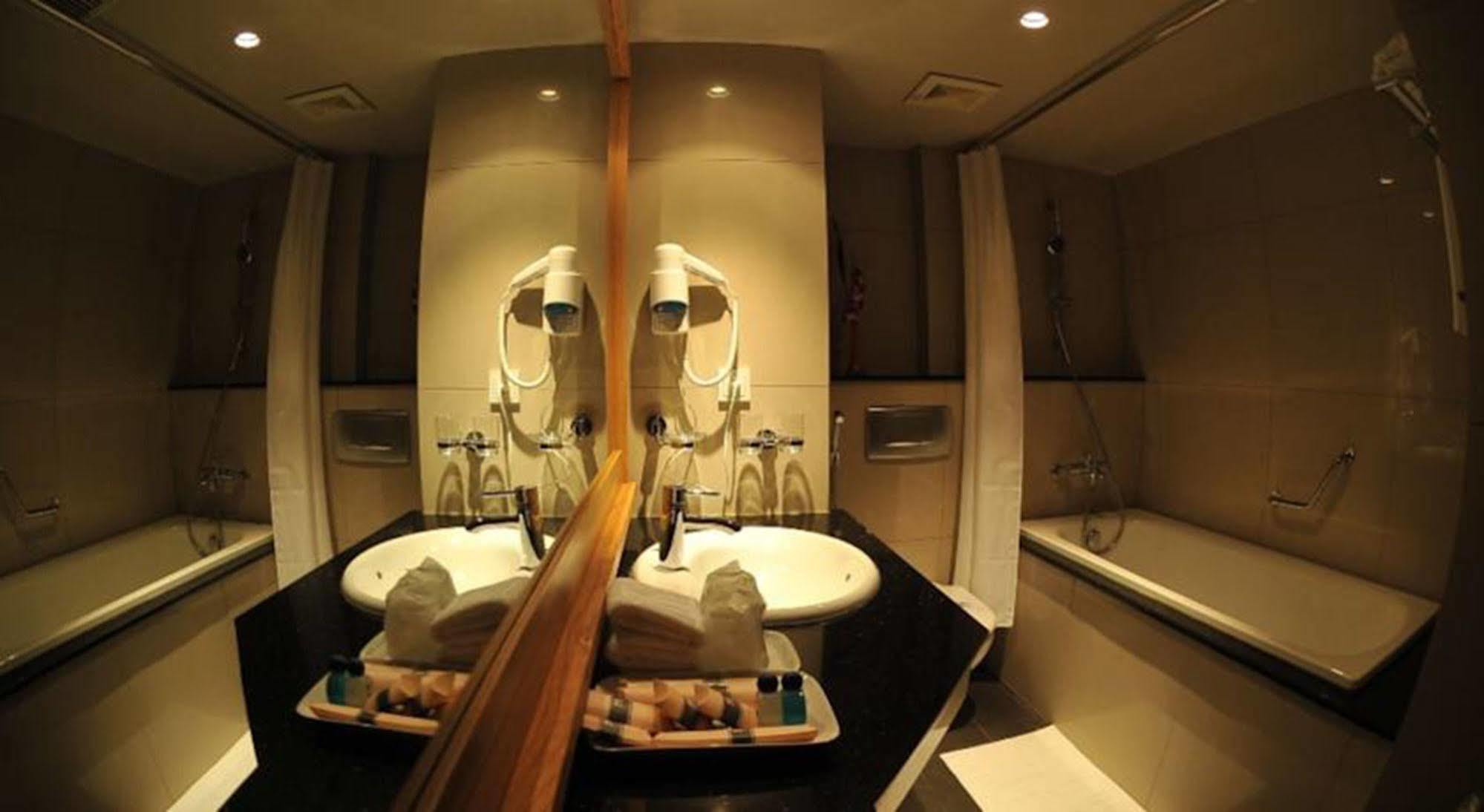 Hanoi Eternity Hotel מראה חיצוני תמונה